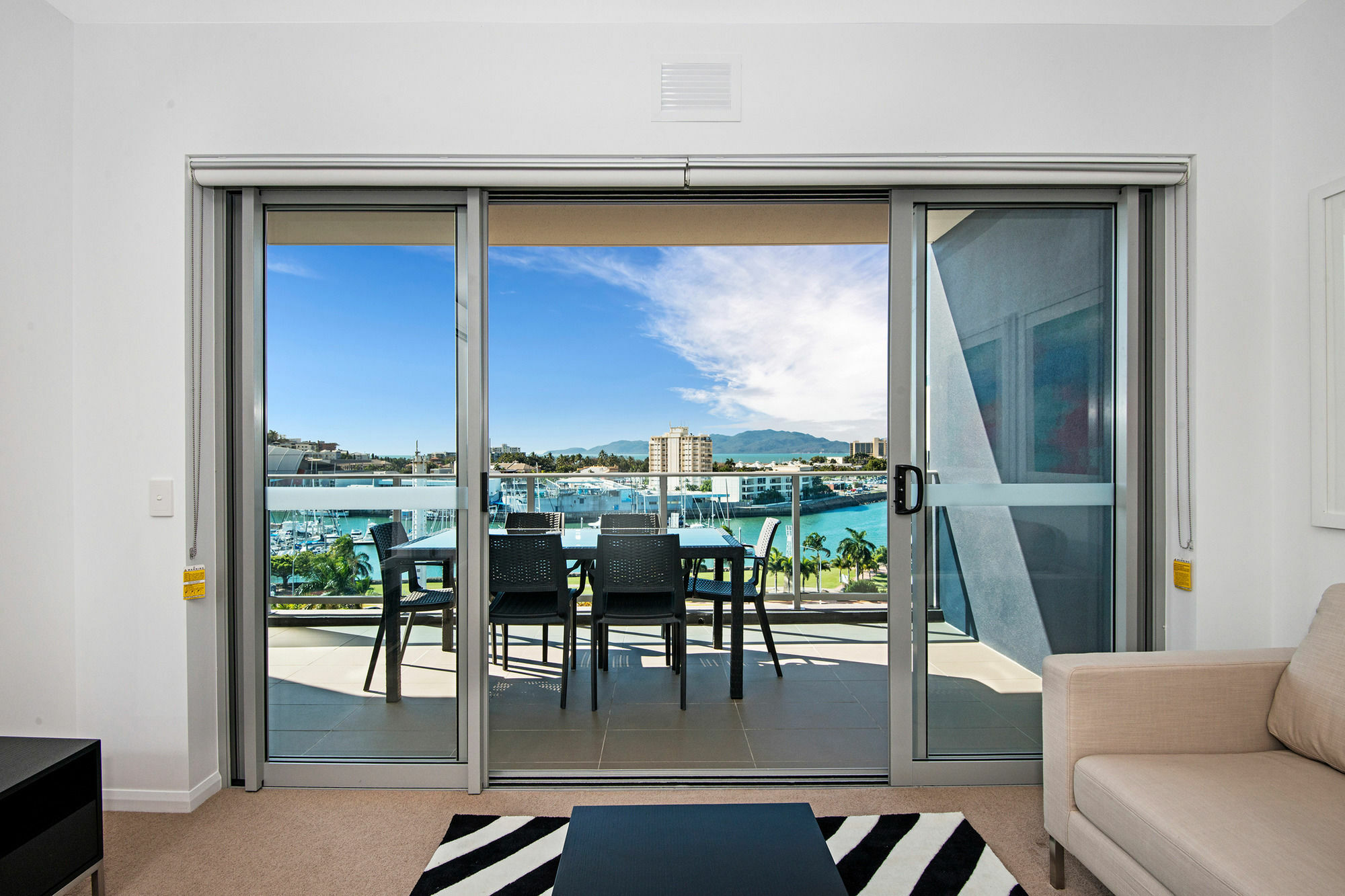 Allure Hotel & Apartments Τάουνσβιλ Εξωτερικό φωτογραφία